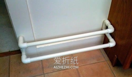 怎么用PVC塑料管制作简易鞋架的教程- www.aizhezhi.com