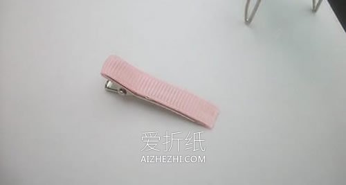 怎么手工做可爱又漂亮的儿童蝴蝶结发卡图解- www.aizhezhi.com