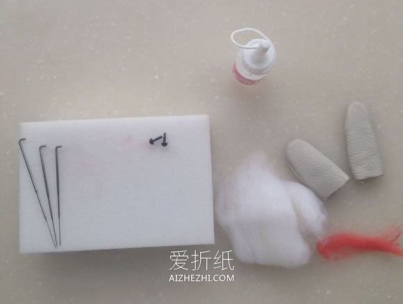 怎么做超萌羊毛毡兔子的手工图解教程- www.aizhezhi.com