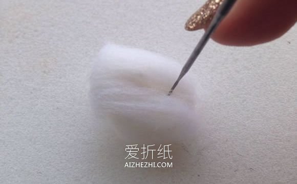 怎么做超萌羊毛毡兔子的手工图解教程- www.aizhezhi.com