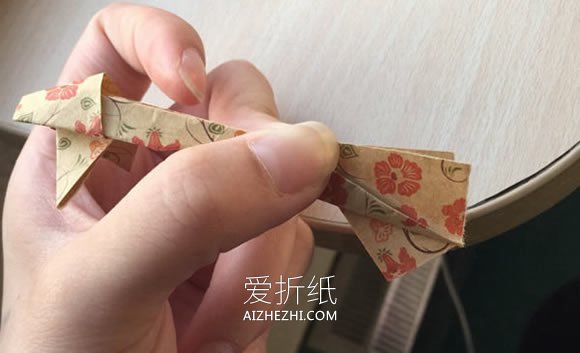 怎么手工折纸逼真又漂亮金鱼的折法图解- www.aizhezhi.com