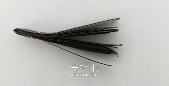 怎么手工做衍纸菊花画的方法图解- www.aizhezhi.com