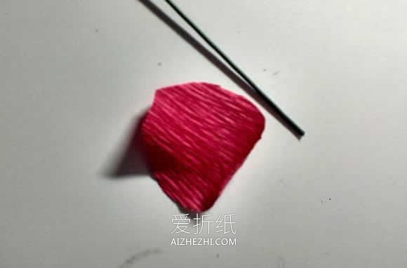 怎么用皱纹纸做香槟玫瑰花的手工图解教程- www.aizhezhi.com