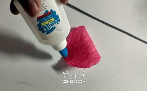 怎么用皱纹纸做香槟玫瑰花的手工图解教程- www.aizhezhi.com