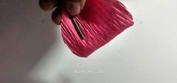 怎么用皱纹纸做香槟玫瑰花的手工图解教程- www.aizhezhi.com