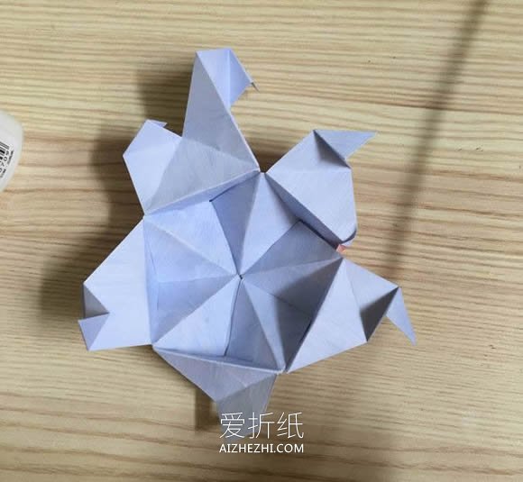 怎么手工折纸五角星花球的折法步骤图解- www.aizhezhi.com