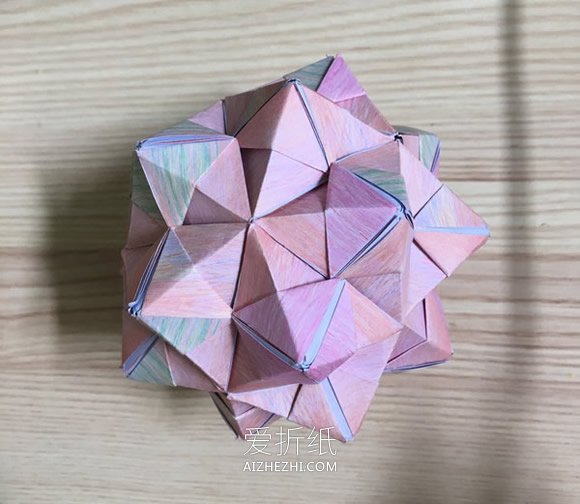 怎么手工折纸五角星花球的折法步骤图解- www.aizhezhi.com