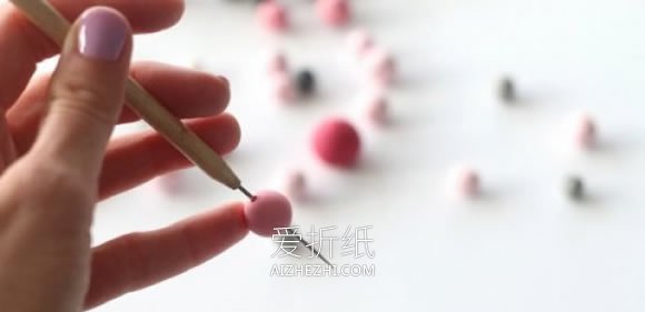 怎么做超轻粘土项链的简单手工教程- www.aizhezhi.com