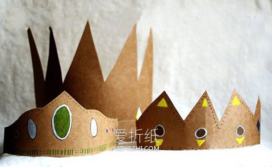 幼儿怎么用硬纸板制作皇冠的方法教程- www.aizhezhi.com
