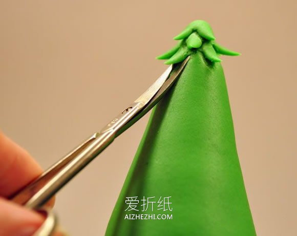 怎么做超轻粘土圣诞树的手工制作教程- www.aizhezhi.com