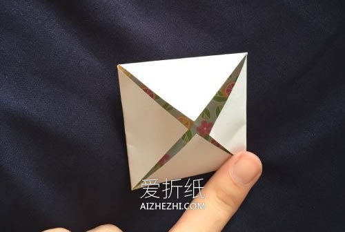 怎么简单折纸四瓣花的折法步骤图解- www.aizhezhi.com