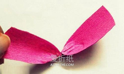 怎么做皱纹纸郁金香花的手工制作图解- www.aizhezhi.com