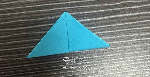 怎么做三角插小鱼的简单手工教程图解- www.aizhezhi.com