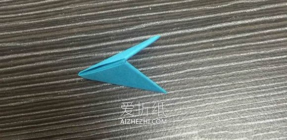 怎么做三角插小鱼的简单手工教程图解- www.aizhezhi.com