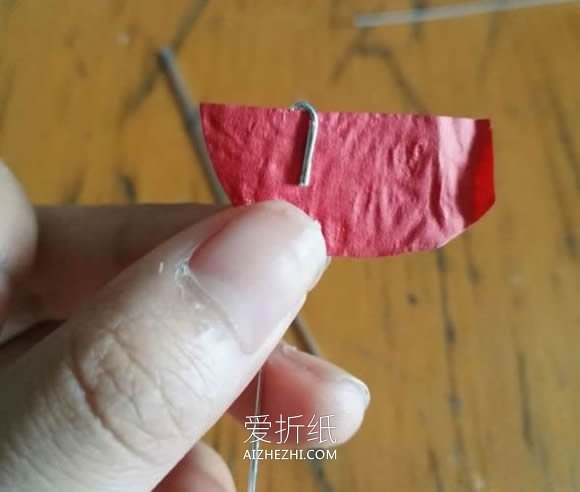 怎么做手揉纸玫瑰花的手工制作图解教程- www.aizhezhi.com