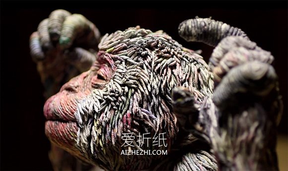 旧报纸变废为宝 手工制作逼真动物雕塑图片- www.aizhezhi.com