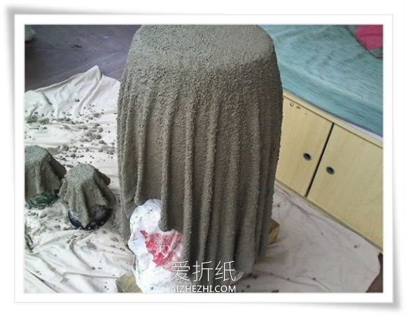 怎么用水泥改造旧毛巾 手工制作创意花盆教程- www.aizhezhi.com