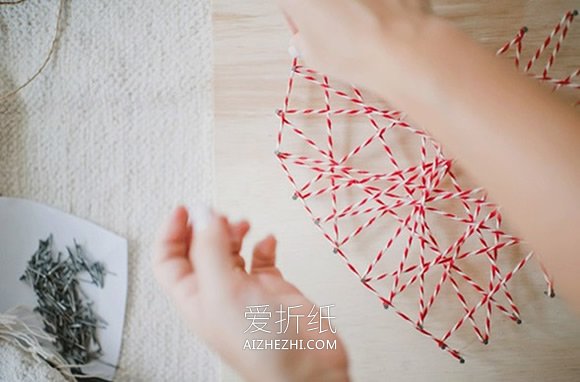 怎么做绕线爱心装饰画的手工制作教程- www.aizhezhi.com