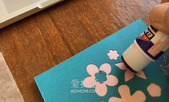 怎么做精美又大气母亲节贺卡的手工制作图解- www.aizhezhi.com