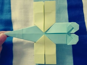 怎么用两张纸折纸小蜻蜓的简单折法图解