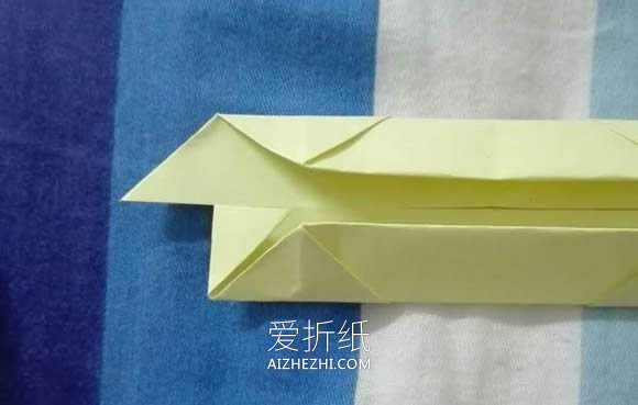 怎么用两张纸折纸小蜻蜓的简单折法图解- www.aizhezhi.com