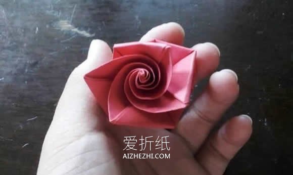 简单卷心玫瑰花怎么折的图解步骤- www.aizhezhi.com