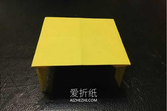 怎么手工折纸桌子、椅子、书包和迷你书图解- www.aizhezhi.com