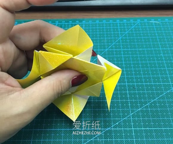 怎么折纸做中秋节花灯的手工制作方法图解- www.aizhezhi.com