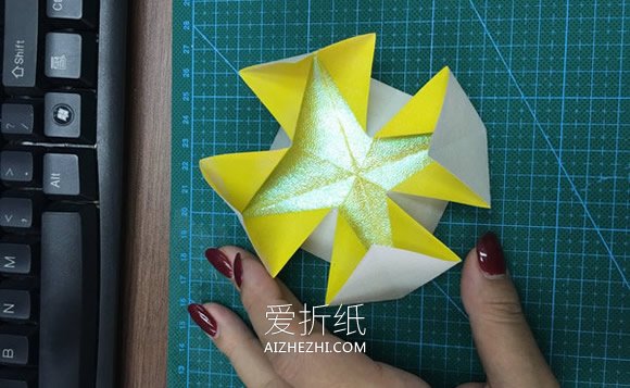 怎么折纸做中秋节花灯的手工制作方法图解- www.aizhezhi.com