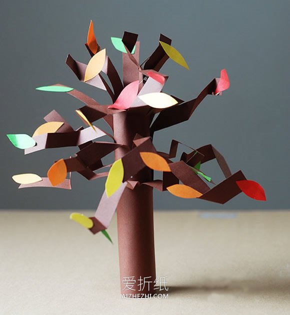 怎么用卡纸手工制作植树节大树的方法教程- www.aizhezhi.com