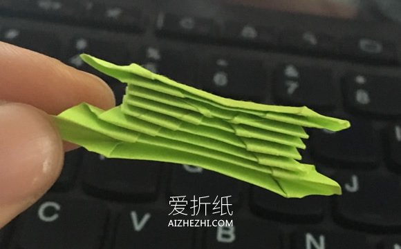 怎么折纸蝴蝶的简单折法图解教程- www.aizhezhi.com