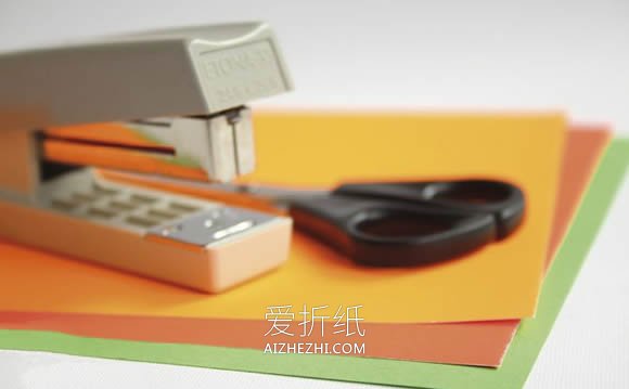 怎么做感恩节/万圣节南瓜挂饰的手工制作教程- www.aizhezhi.com