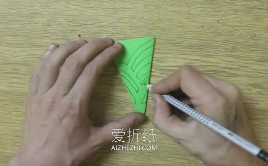 怎么剪纸六折团花的折法和剪法图解- www.aizhezhi.com