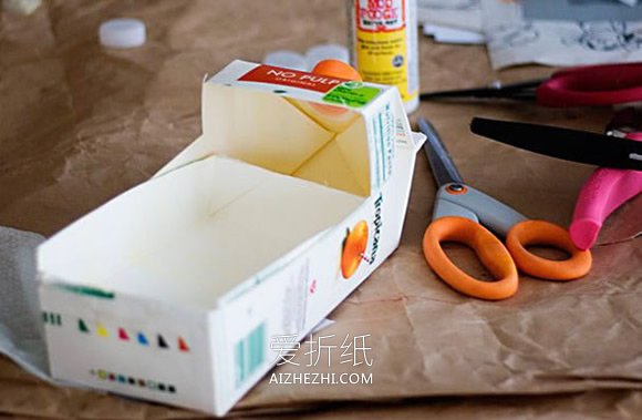 怎么把果汁盒废物利用 手工制作玩具小汽车- www.aizhezhi.com