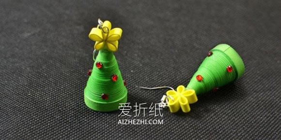怎么手工做衍纸圣诞树耳环的方法图解- www.aizhezhi.com