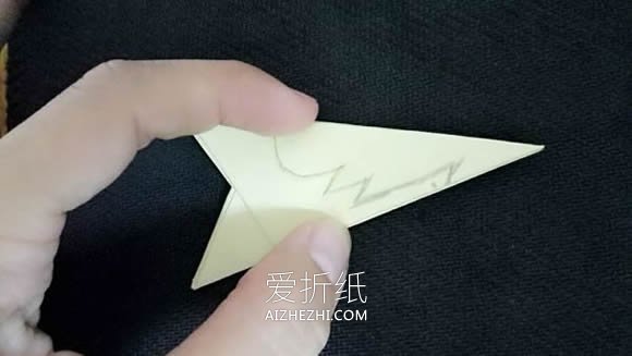 怎么剪纸六瓣实心雪花的剪法图解教程- www.aizhezhi.com