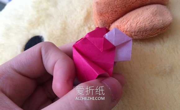 怎么手工折叠立体玫瑰花的折法过程步骤- www.aizhezhi.com