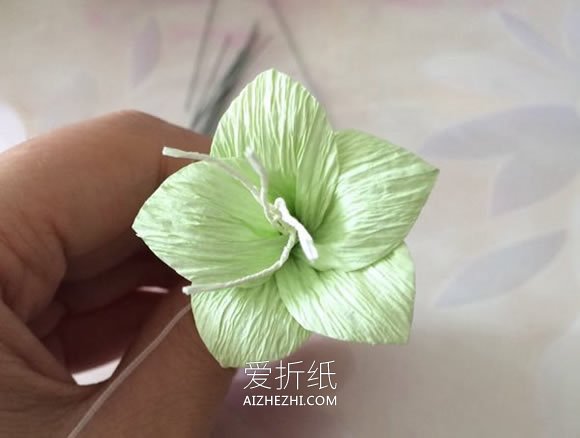 怎么简单做皱纹纸海棠花的制作方法教程- www.aizhezhi.com