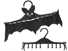 怎么用塑料衣架制作万圣节蝙蝠的方法教程
