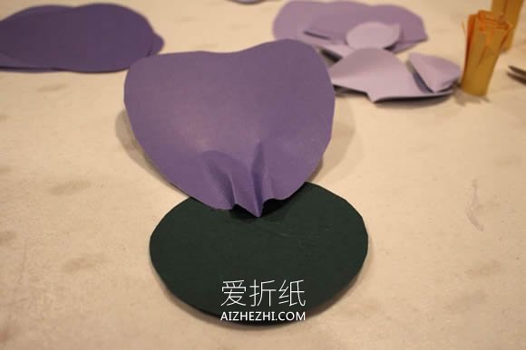 怎么做巨型彩纸牡丹花的制作方法图解步骤- www.aizhezhi.com