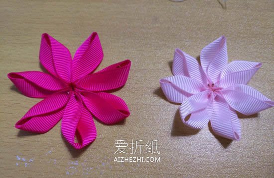 怎么做缎带莲花发夹头花的制作方法图解教程- www.aizhezhi.com