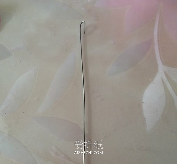 母亲节皱纹纸康乃馨花怎么做的图解教程- www.aizhezhi.com