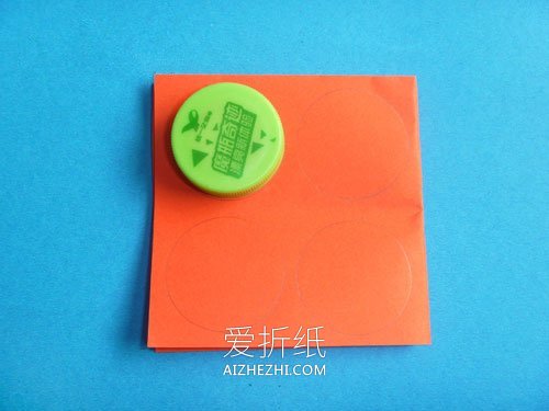 幼儿园怎么做春节年年有余挂饰的制作方法- www.aizhezhi.com