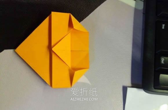 简单纸心怎么折的图解教程- www.aizhezhi.com