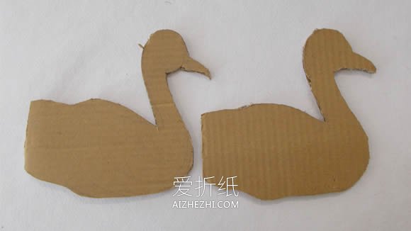 儿童怎么做美丽立体孔雀的手工制作教程- www.aizhezhi.com