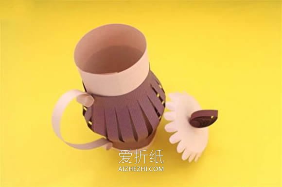 怎么用卡纸做装饰花瓶的手工制作教程- www.aizhezhi.com