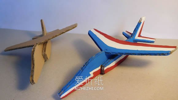 怎么做瓦楞纸飞机模型的手工制作教程