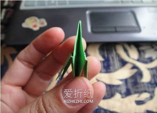 儿童怎么折纸航天飞机的折法图解教程- www.aizhezhi.com