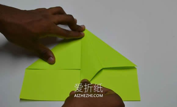 怎么折纸F-16战斗轰炸机的折法图解步骤- www.aizhezhi.com