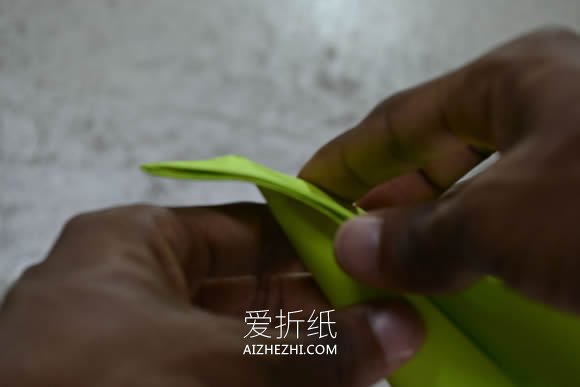 怎么折纸F-16战斗轰炸机的折法图解步骤- www.aizhezhi.com